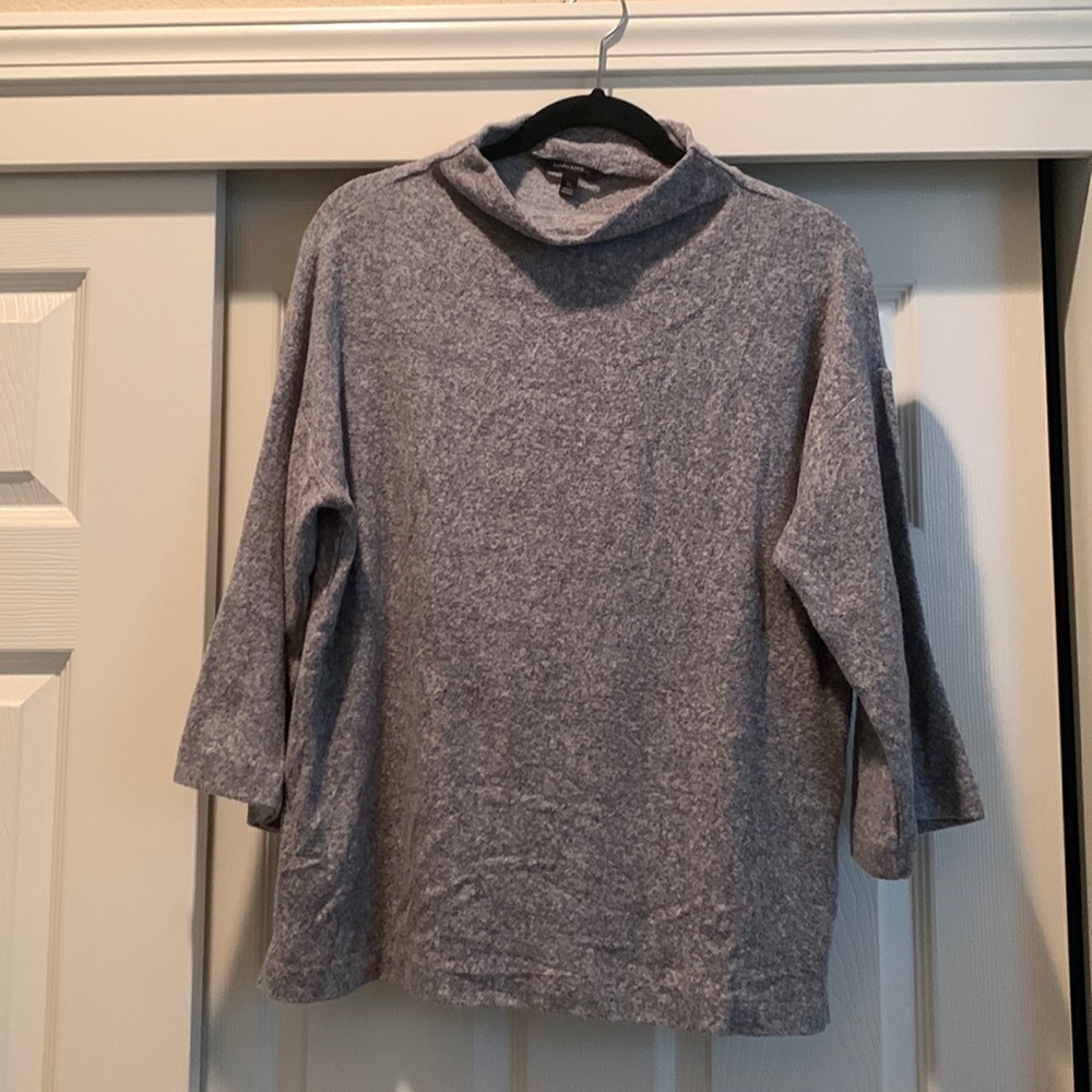 Banana Republic gray/white mock turtleneck